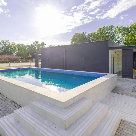 Forest Foeldvar Apartmanok By Bltn Balatonfoldvar Ngoại thất bức ảnh