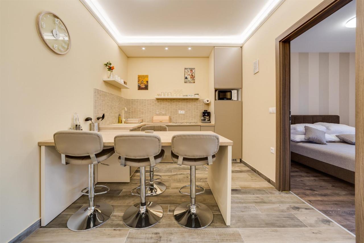 Forest Foeldvar Apartmanok By Bltn Balatonfoldvar Ngoại thất bức ảnh