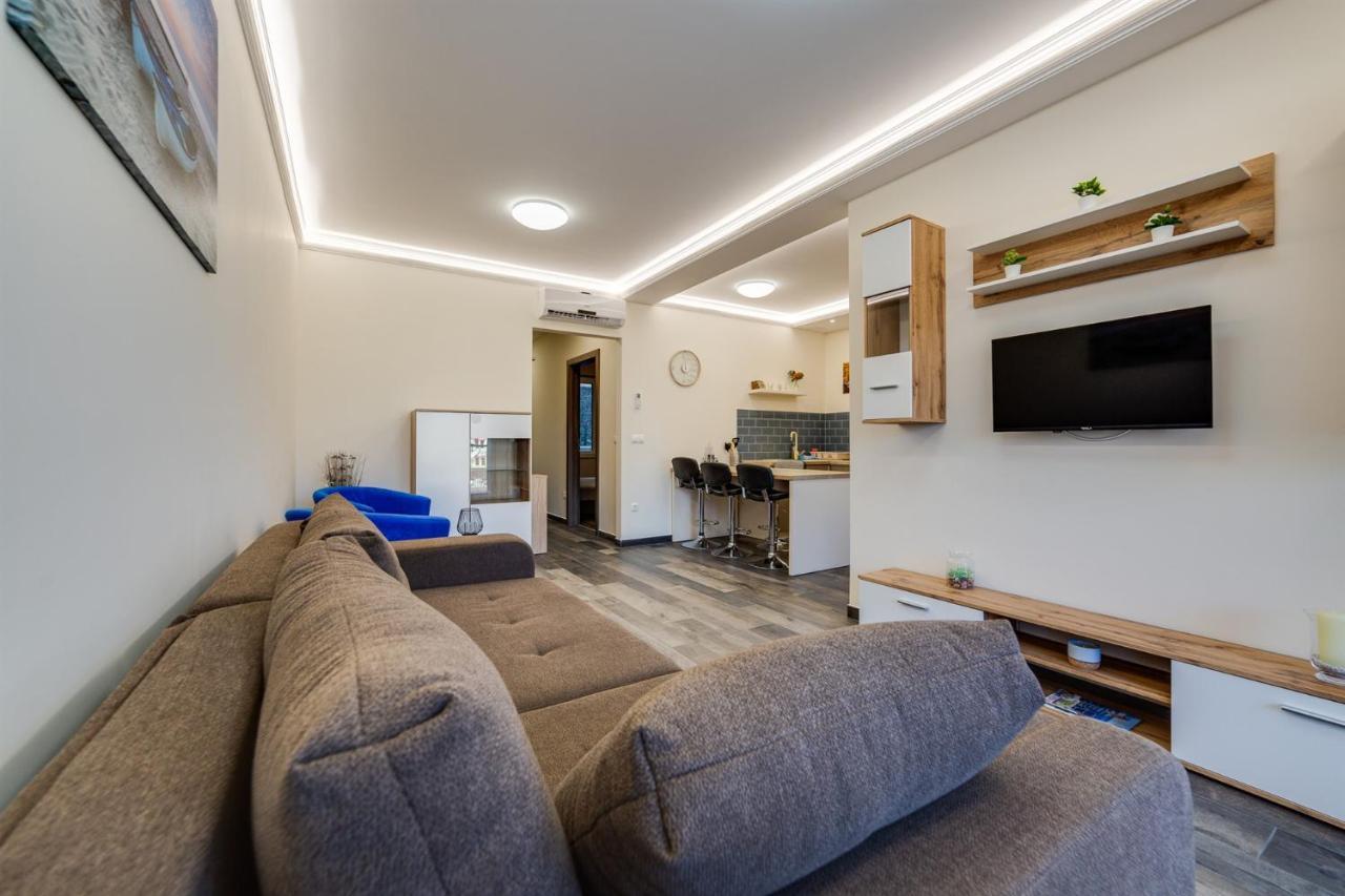 Forest Foeldvar Apartmanok By Bltn Balatonfoldvar Ngoại thất bức ảnh
