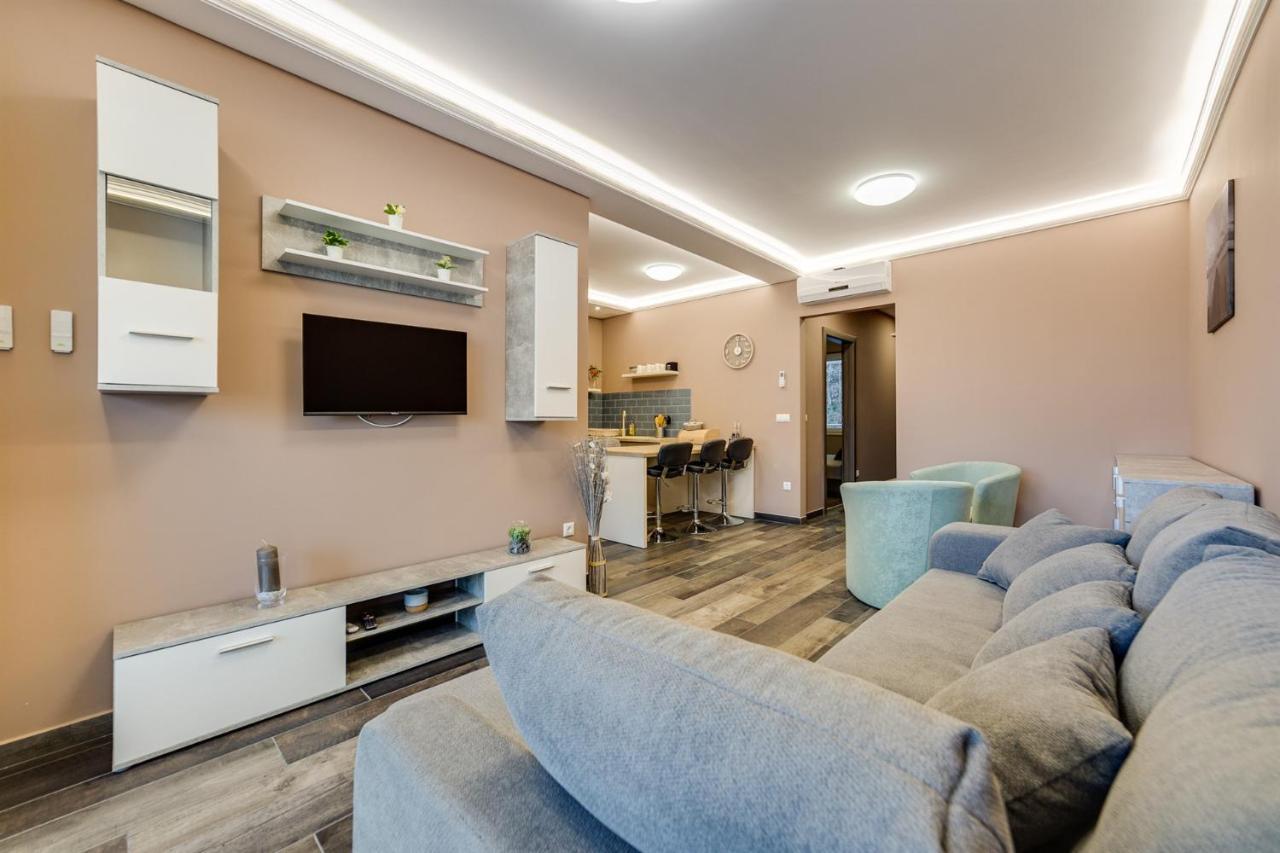Forest Foeldvar Apartmanok By Bltn Balatonfoldvar Ngoại thất bức ảnh