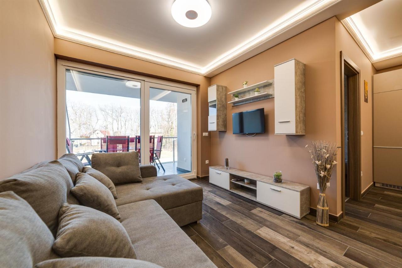 Forest Foeldvar Apartmanok By Bltn Balatonfoldvar Ngoại thất bức ảnh